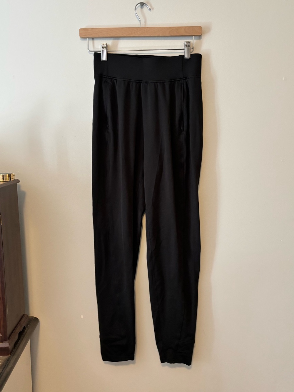 Lululemon align pant - like leggings but baggy - size 4